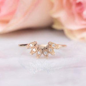 La Kaiser Solid Gold "Pétales de Fleur" Ring